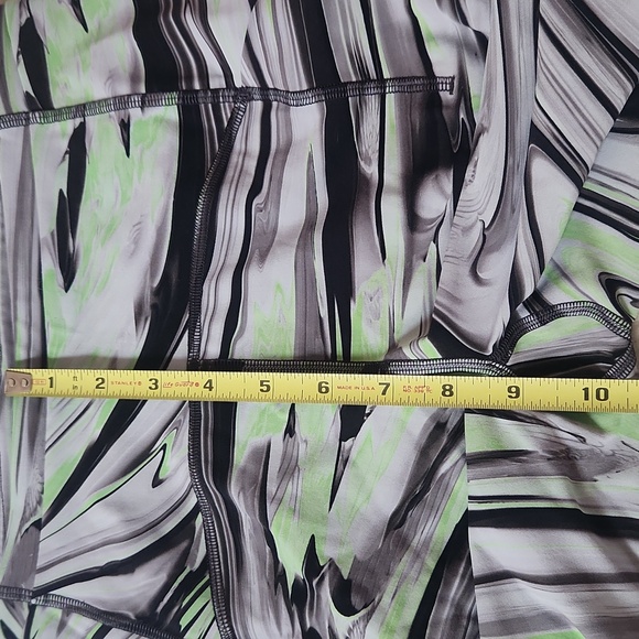 Lululemon Swift Speed High-Rise Tight 28" Sz 4 Warp Multi - Picture 13 of 14